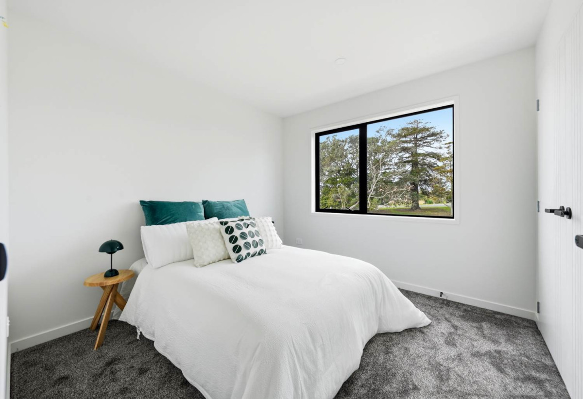 178m2 Brandnew 4 beds 3.5 baths home with garage, 1 bed 1 bath ground floor, 0.7 km to Howick College, Lot 1/129 Cook Street, Howick, Auckland