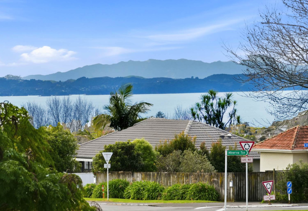 178m2 Brandnew 4 beds 3.5 baths home with garage, 1 bed 1 bath ground floor, 0.7 km to Howick College, Lot 1/129 Cook Street, Howick, Auckland