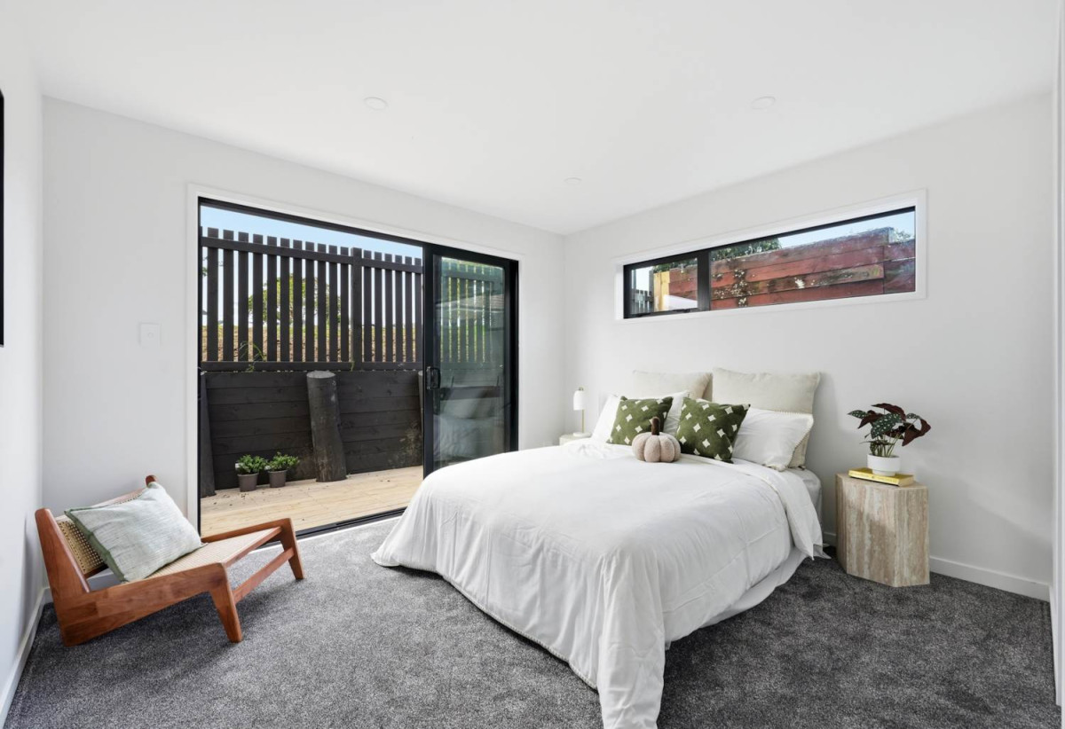 178m2 Brandnew 4 beds 3.5 baths home with garage, 1 bed 1 bath ground floor, 0.7 km to Howick College, Lot 1/129 Cook Street, Howick, Auckland