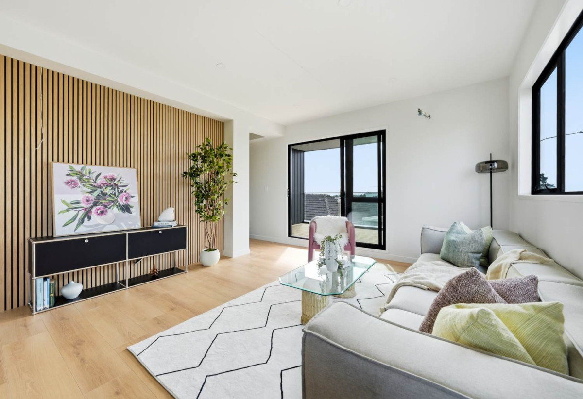 178m2 Brandnew 4 beds 3.5 baths home with garage, 1 bed 1 bath ground floor, 0.7 km to Howick College, Lot 1/129 Cook Street, Howick, Auckland