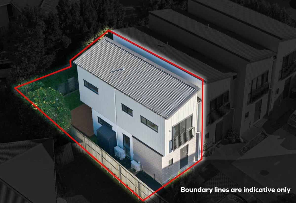 2 beds + study room 1.5 bath home with car park, no Body Corporate fees, Located just moments from Sylvia Park Shopping Centre, 12F Keate Place, Mt Wellington, Auckland