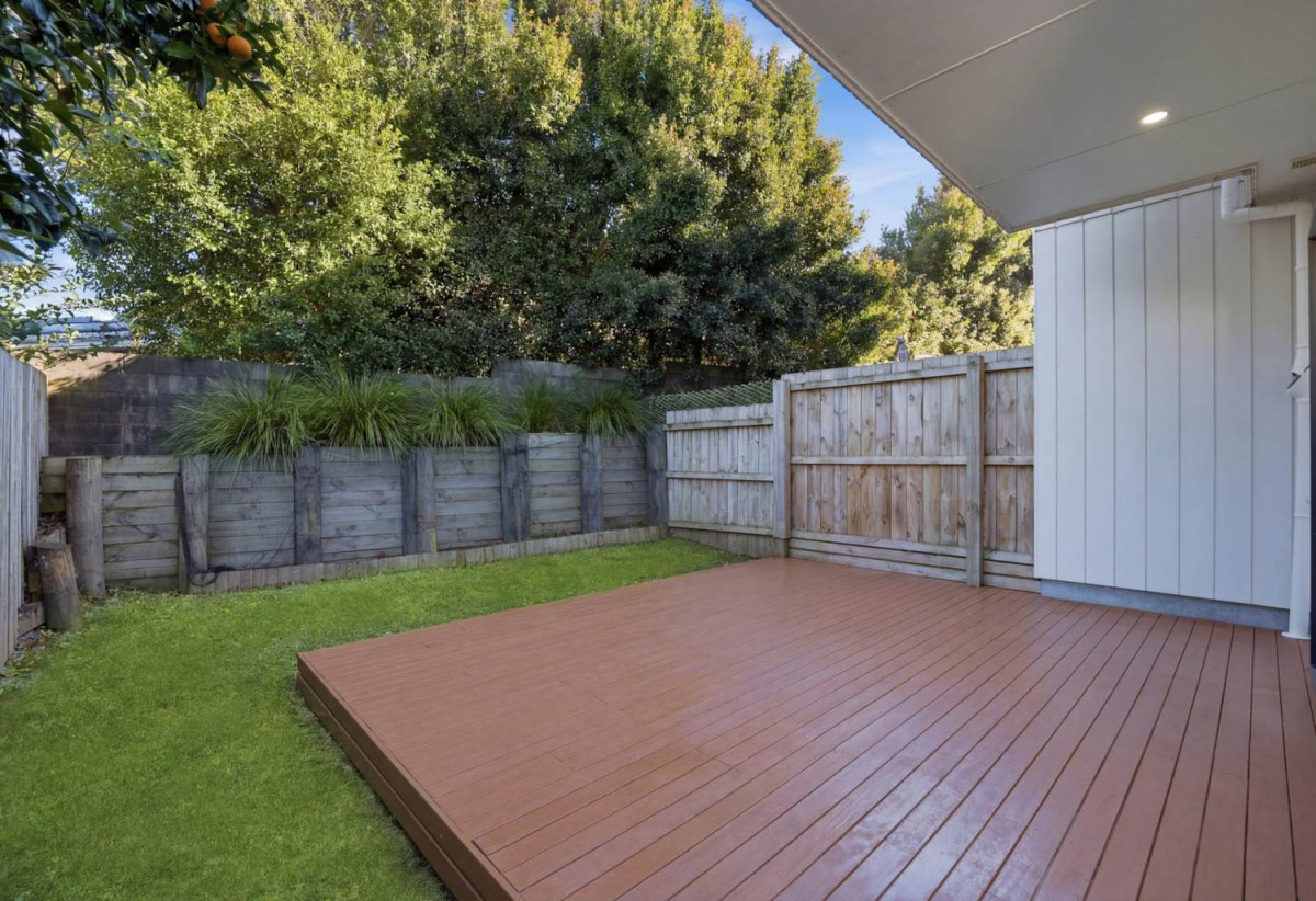 2 beds + study room 1.5 bath home with car park, no Body Corporate fees, Located just moments from Sylvia Park Shopping Centre, 12F Keate Place, Mt Wellington, Auckland