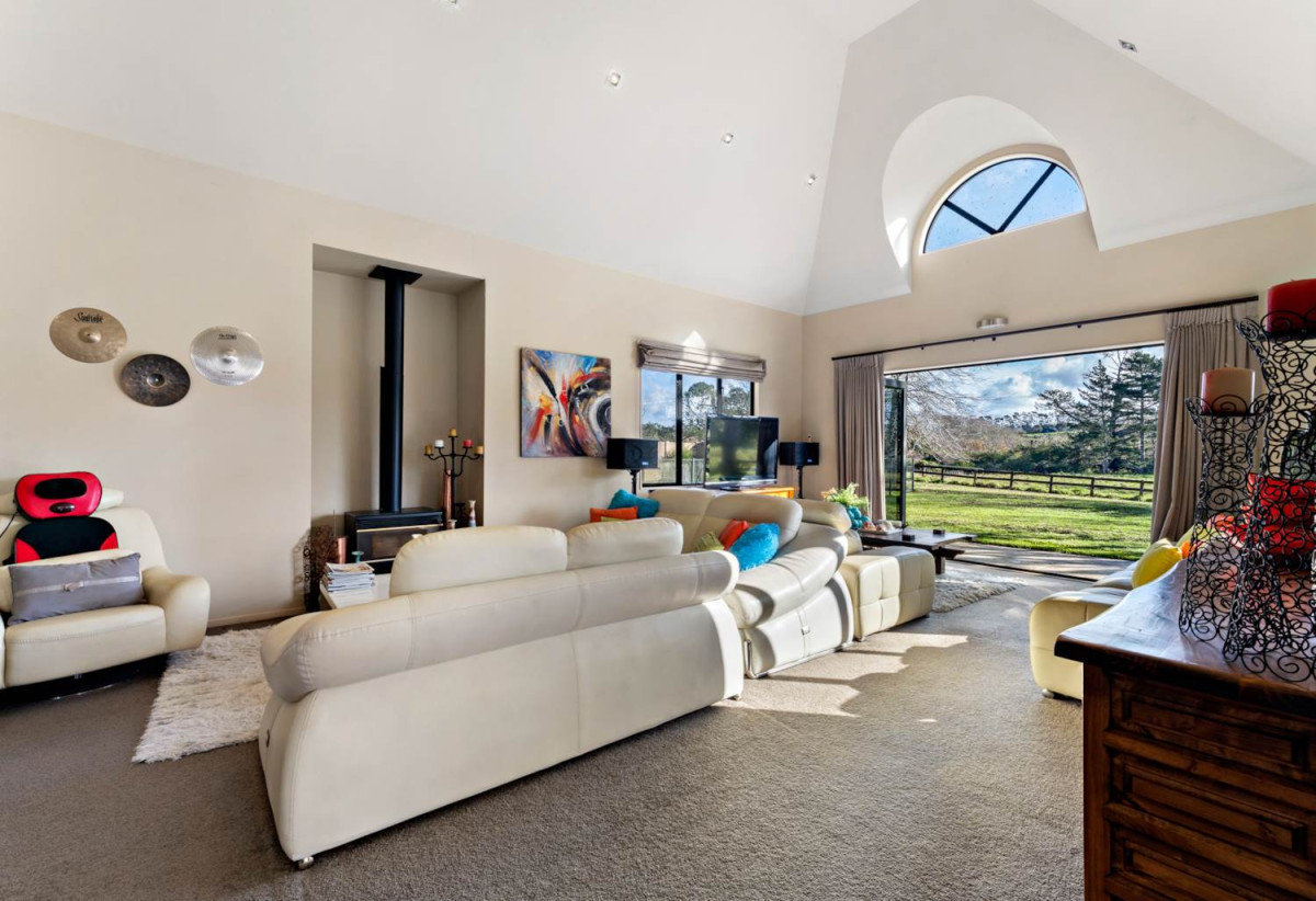 Exceptional 4.26ha Landholding Poised for Growth, 5 beds + office room 4 baths house with standalone double garage and swimming pool, 210 Fred Taylor Drive, Whenuapai, Auckland