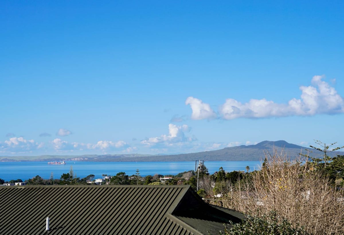 Double Westlake school zone & Rangitoto Views, Renovated 3 beds 1 bath home with a single garage, 1/29 Aberdeen Road, Castor Bay, Auckland