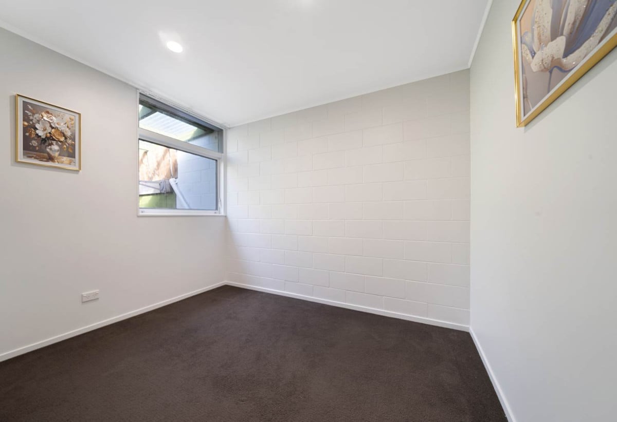 Renovated 2 beds 1 bath home with car park, 0.6 km to Lynfield College, 3/20 Orcades Place, Lynfield, Auckland