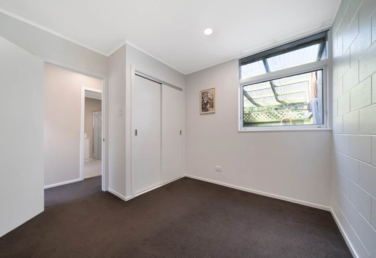 Renovated 2 beds 1 bath home with car park, 0.6 km to Lynfield College, 3/20 Orcades Place, Lynfield, Auckland