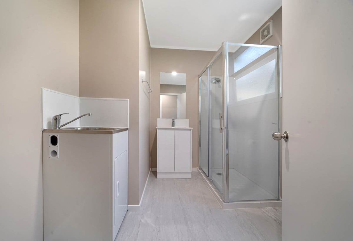 Renovated 2 beds 1 bath home with car park, 0.6 km to Lynfield College, 3/20 Orcades Place, Lynfield, Auckland