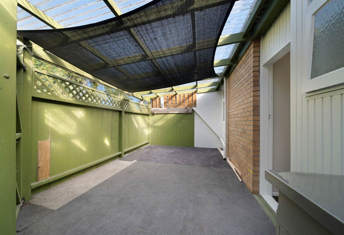 Renovated 2 beds 1 bath home with car park, 0.6 km to Lynfield College, 3/20 Orcades Place, Lynfield, Auckland