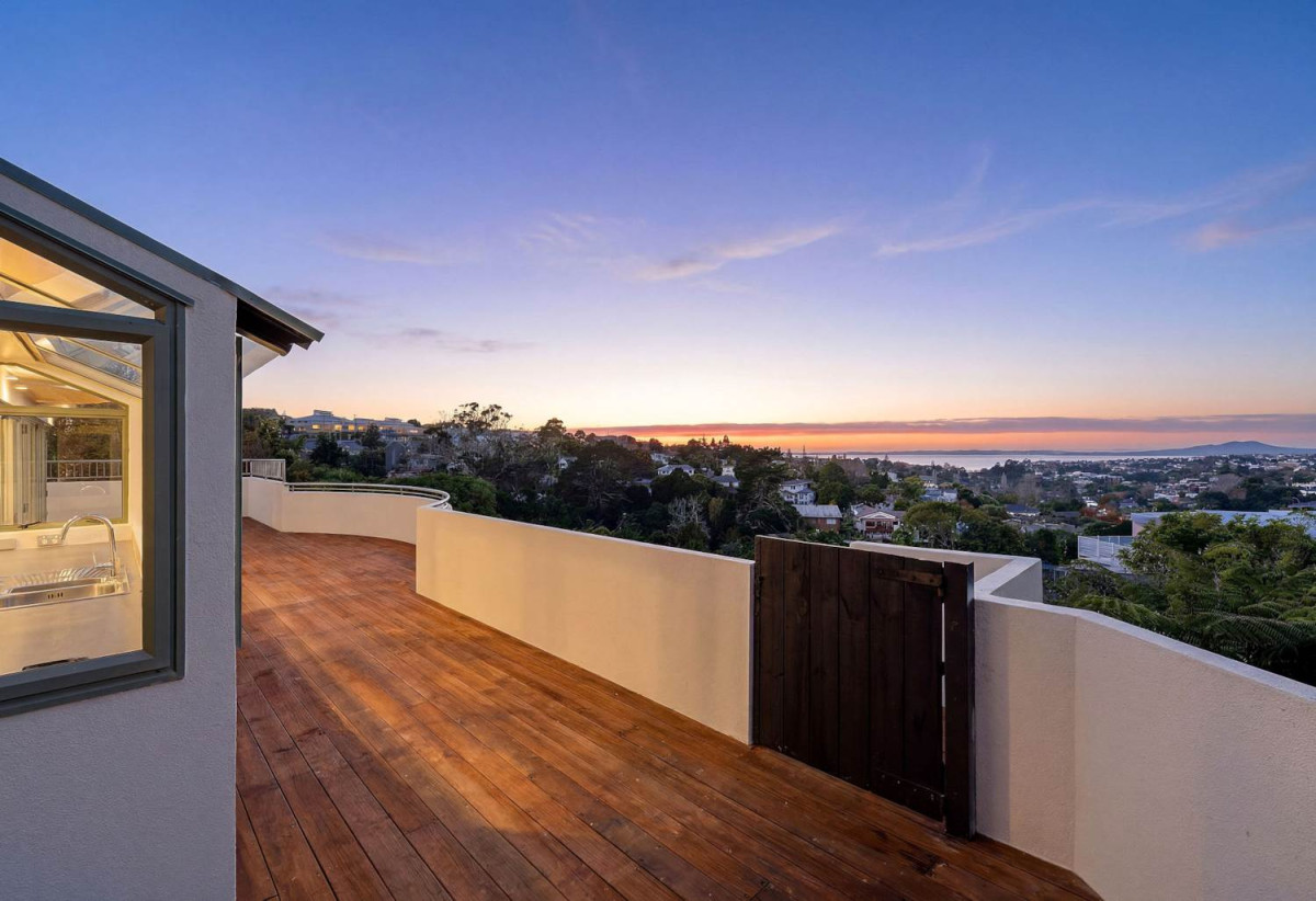 Unbeatable Views & Newly Renovated, 817m2 section, 3 beds + study 2 baths house with double garage, 825 East Coast Road, Browns Bay, Auckland