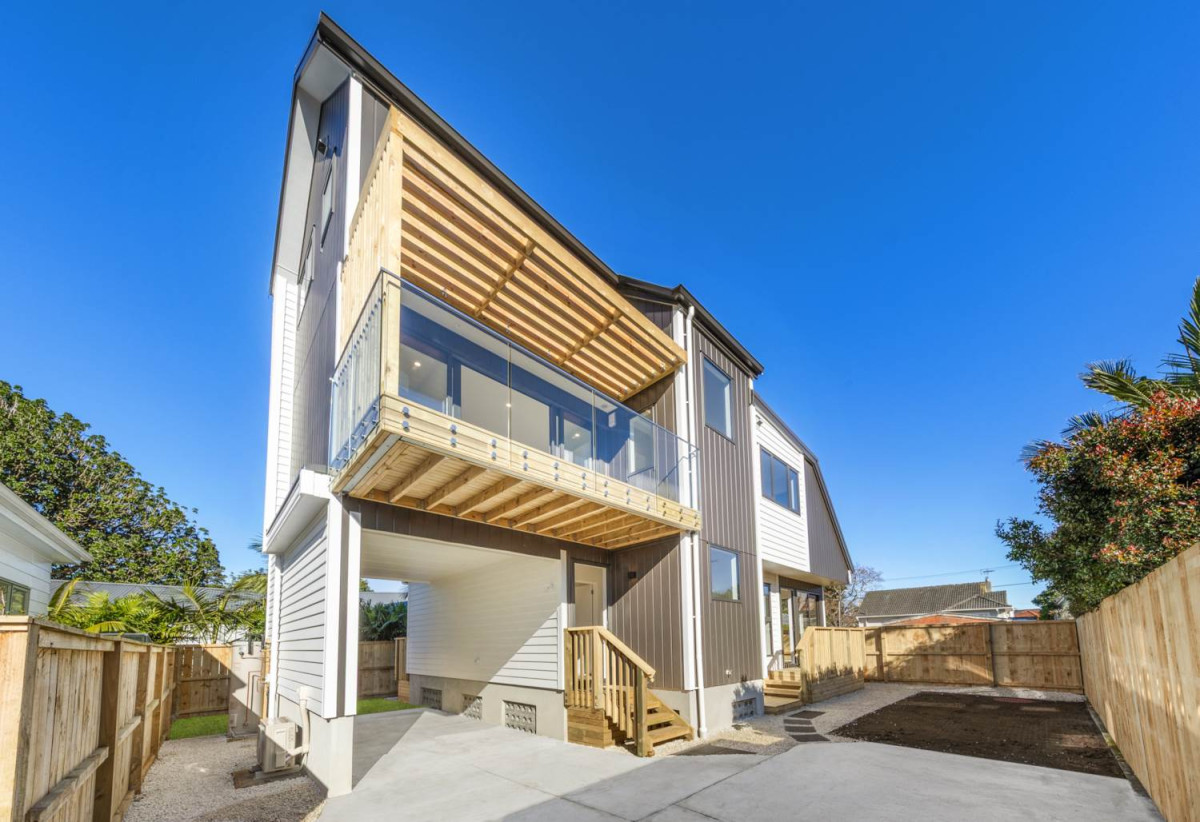 Brandnew 3 beds 2.5 baths home with carport, 1 ensuite ground floor, 0.9 km to Onehunga Primary School, 4B Huapai Street, Onehunga, Auckland