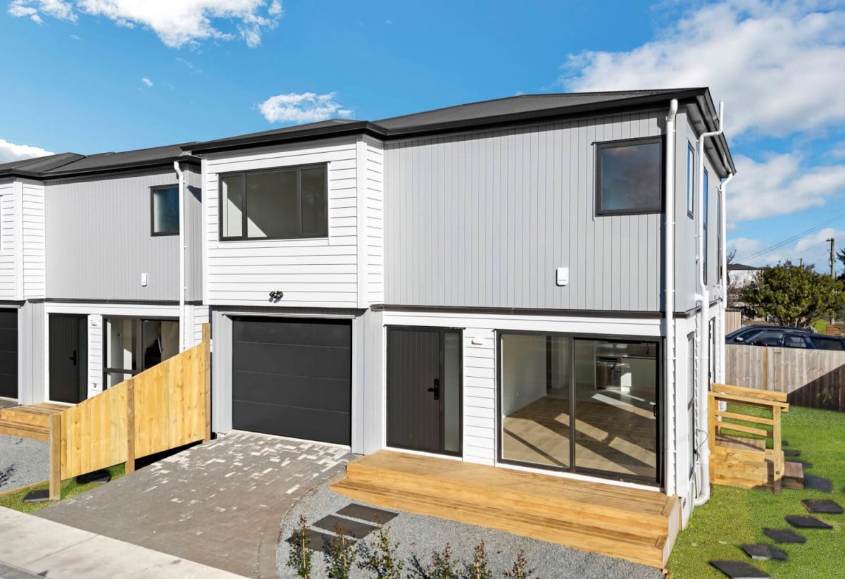 128m2 Brandnew 4 beds 3 baths home with garage, 1 bed 1 bath ground floor, Lot 1/31 Fernaig Street, Papakura, Auckland