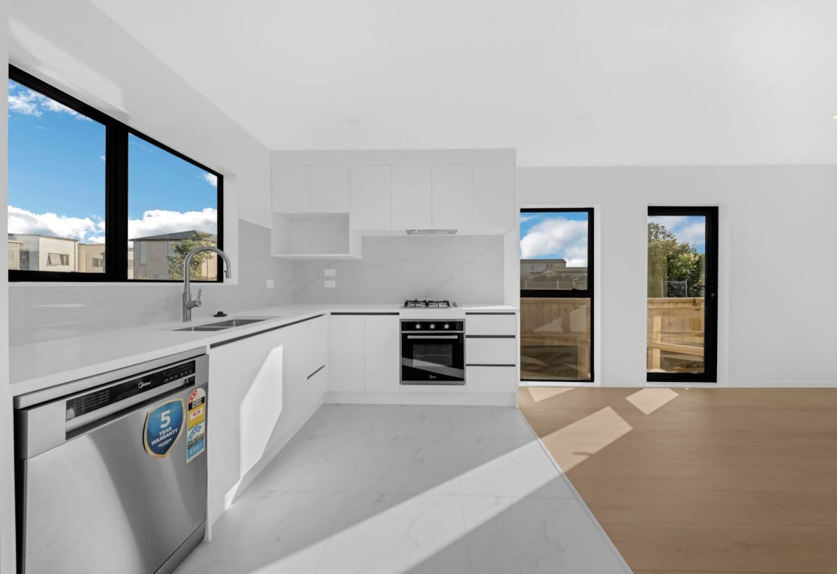 128m2 Brandnew 4 beds 3 baths home with garage, 1 bed 1 bath ground floor, Lot 1/31 Fernaig Street, Papakura, Auckland