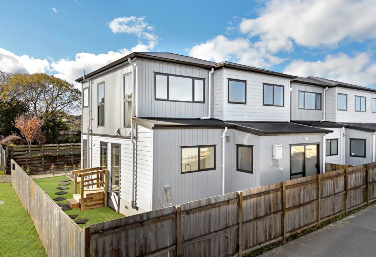 128m2 Brandnew 4 beds 3 baths home with garage, 1 bed 1 bath ground floor, Lot 1/31 Fernaig Street, Papakura, Auckland