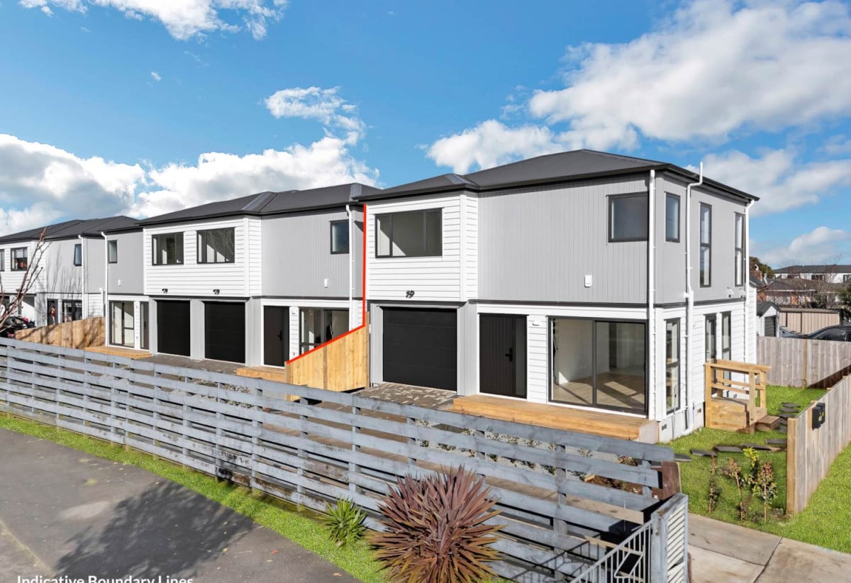 129m2 Brandnew freehold 4 beds 3 baths home with garage, 1 bed 1 bath ground floor, Lot 2/31 Fernaig Street, Papakura, Auckland