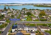 Brandnew standalone 4 beds + study room 2.5 baths home with garage, Located just a short, two-minute stroll from Flat Rock Reserve, the local Fishing Wharf, and the prestigious Auckland Rowing Club, 67A Jolson Road, Mt Wellington, Auckland