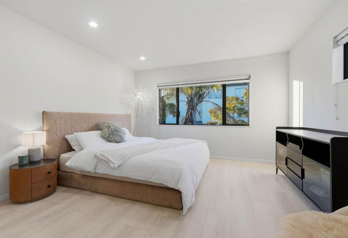 Rangi Zone & Newly Renovated, 3 beds 2.5 baths home with double garage, 40/22 Northcross Drive, Albany, Auckland
