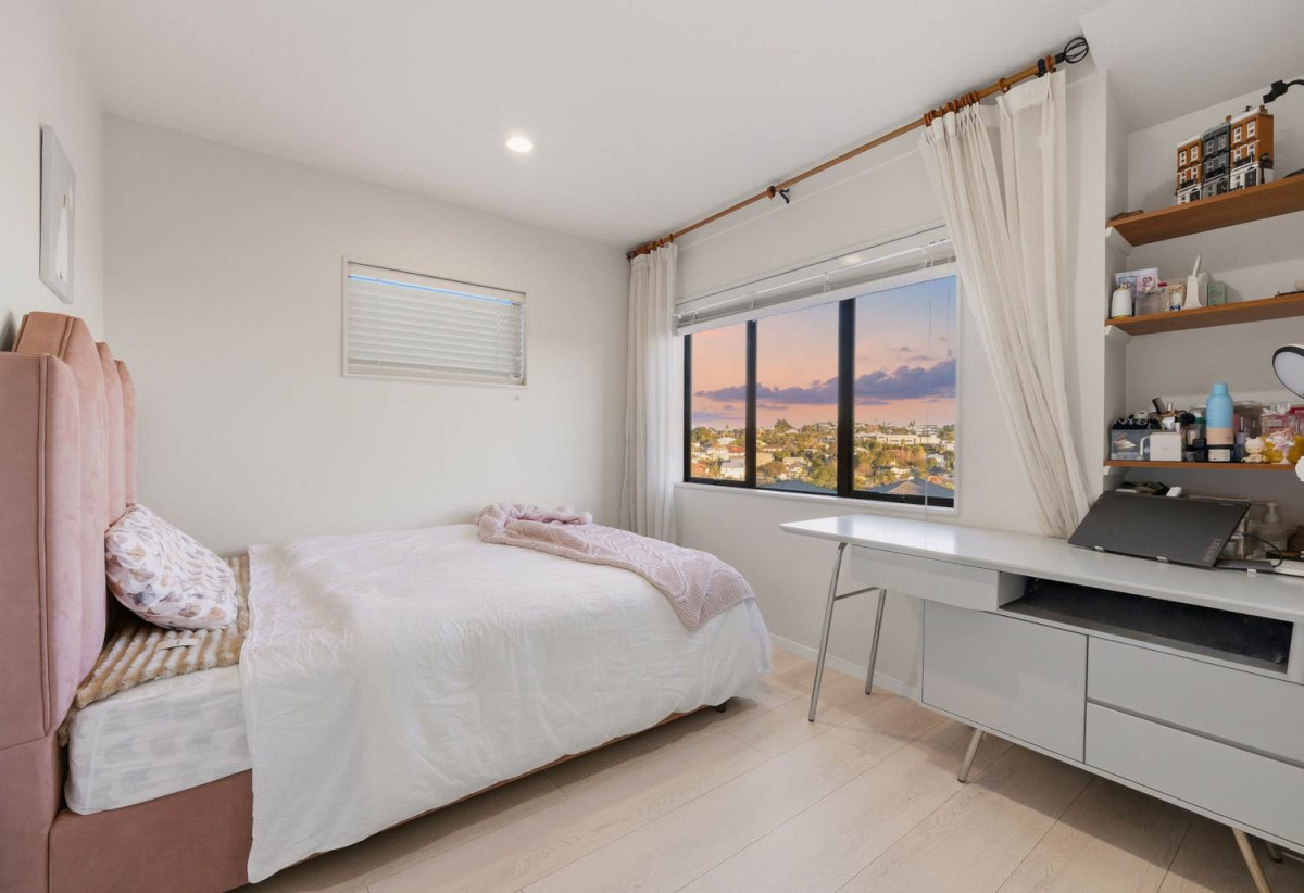 Rangi Zone & Newly Renovated, 3 beds 2.5 baths home with double garage, 40/22 Northcross Drive, Albany, Auckland