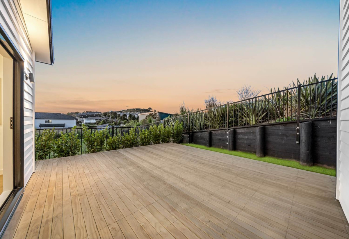 2 kitchens, 5 beds 3.5 baths house with double garage, A versatile self-contained accommodation wing with its own living area, 1 bed, 1 bath and private external entrance, 61 Rongoa Maori Way, Pukekohe, Auckland