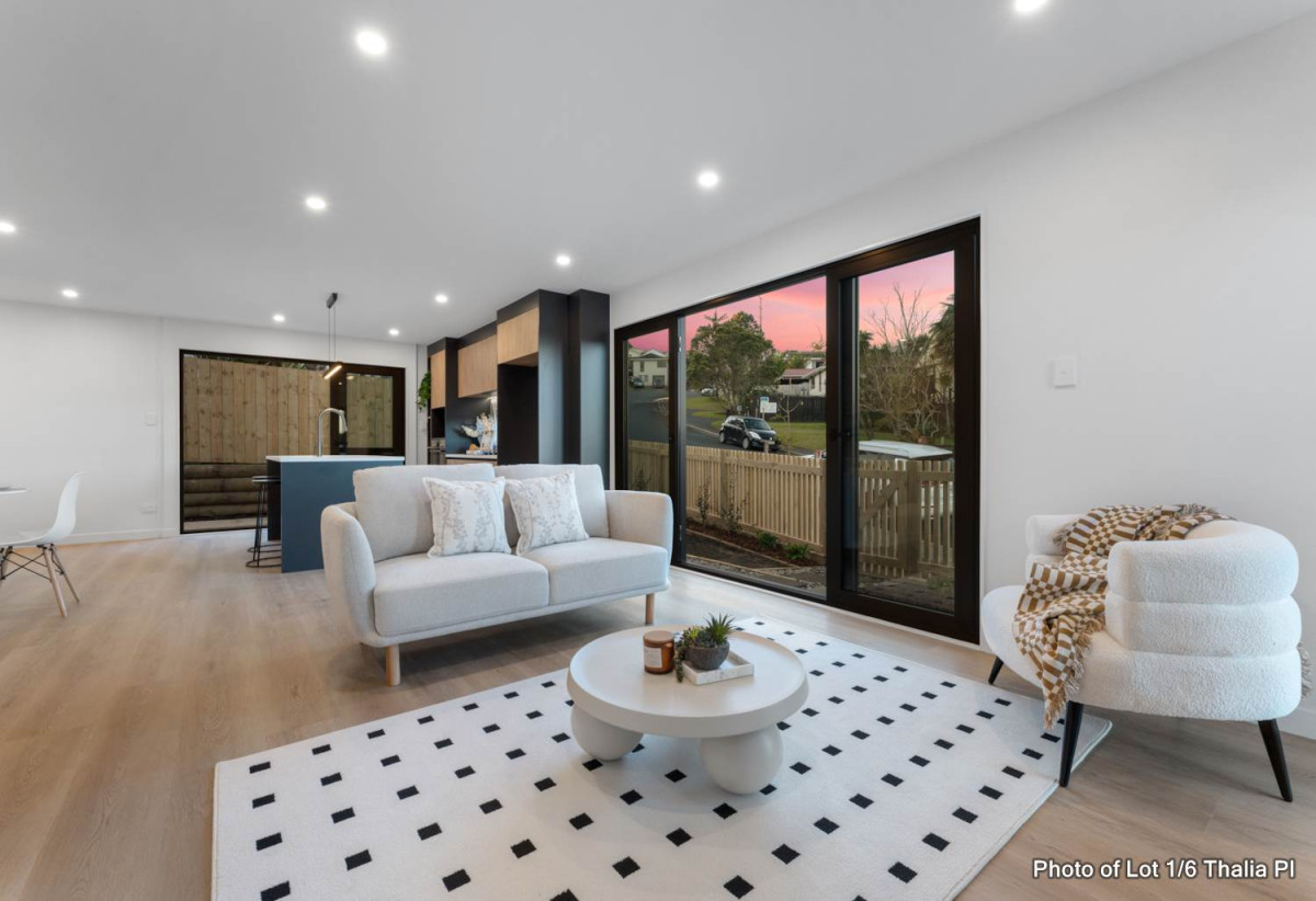 Brandnew standalone 3 beds 2.5 baths home with garage, 0.8 km to Target Road School, Lot 1-4/6 Thalia Place, Totara Vale, Auckland