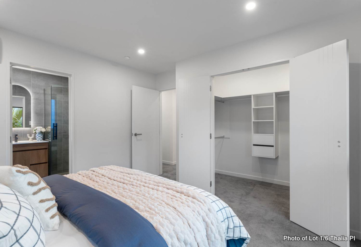Brandnew standalone 3 beds 2.5 baths home with garage, 0.8 km to Target Road School, Lot 1/6 Thalia Place, Totara Vale, Auckland