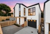 Brandnew standalone 3 beds 2.5 baths home with garage, 0.8 km to Target Road School, Lot 1/6 Thalia Place, Totara Vale, Auckland