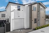 Brandnew 4 beds 3 baths home with garage, 0.4 km to Papatoetoe Central School, 5/39 Central Avenue, Papatoetoe, Auckland