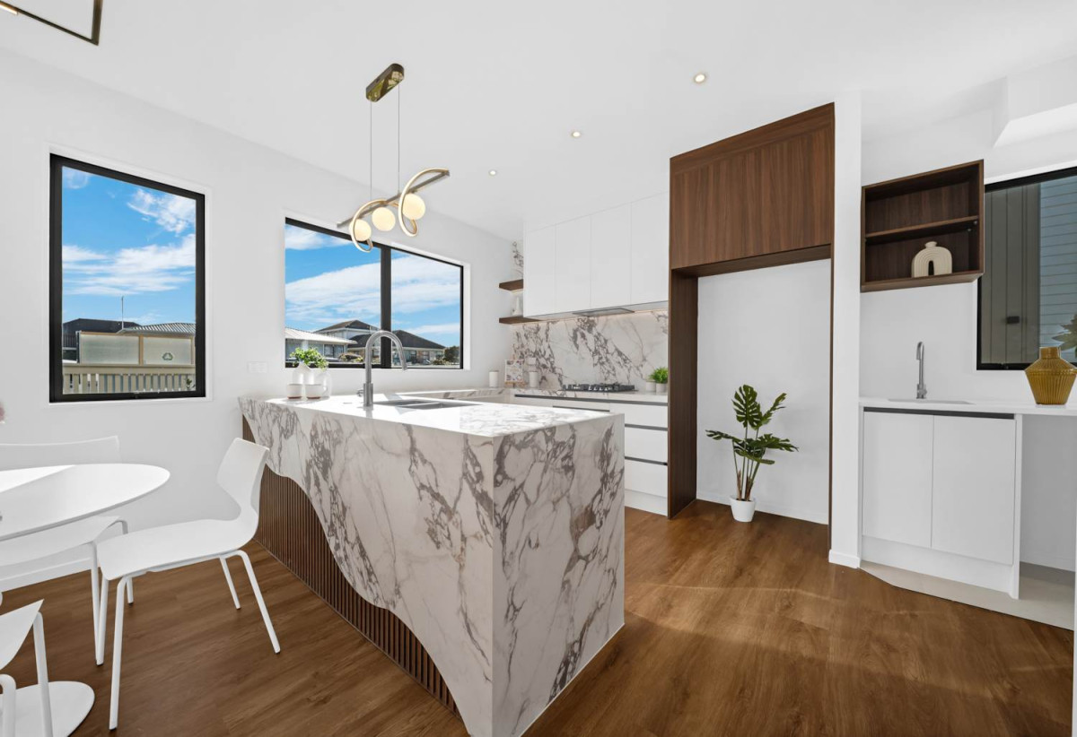 Brandnew 4 beds 3 baths home with garage, 0.4 km to Papatoetoe Central School, 5/39 Central Avenue, Papatoetoe, Auckland