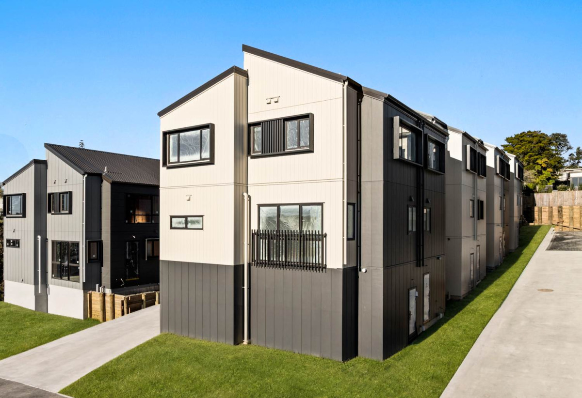 129m2 Brandnew freehold 3 beds 2.5 baths home with garage, 69 Archers Road, Glenfield, Auckland