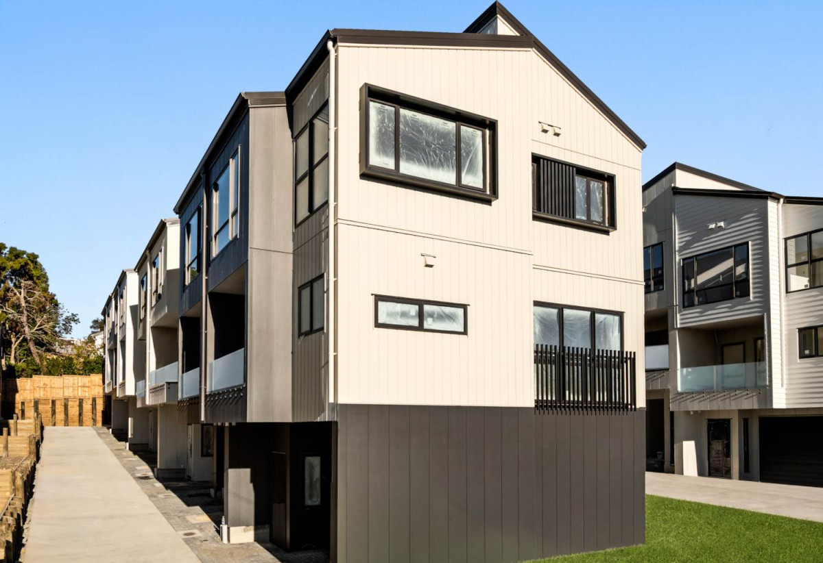 129m2 Brandnew freehold 3 beds 2.5 baths home with garage, 69 Archers Road, Glenfield, Auckland