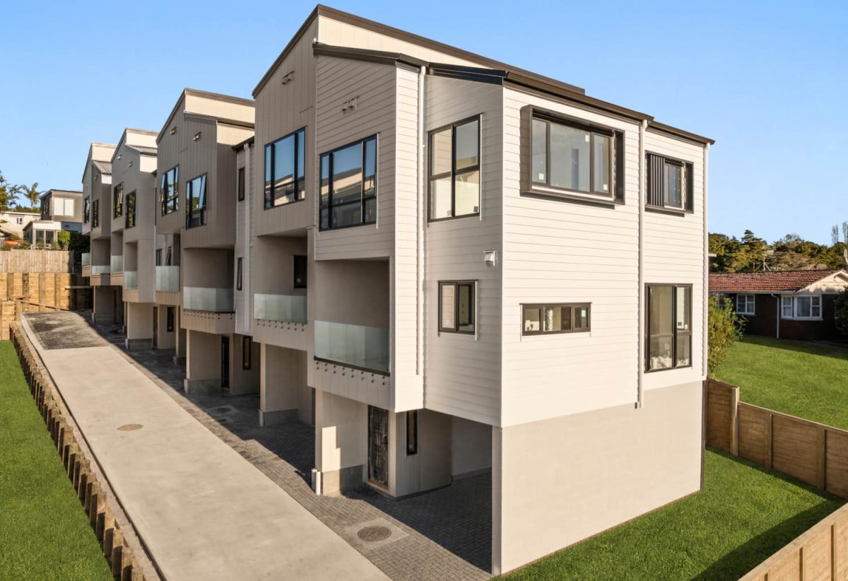 129m2 Brandnew freehold 3 beds 2.5 baths home with garage, 69 Archers Road, Glenfield, Auckland