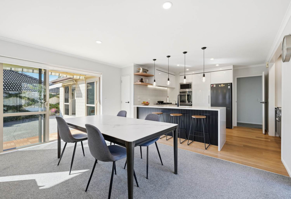 517m2 section, Brick and tile 5 beds 2 baths house with double garage, 0.4 km to Ormiston Junior College, 61 Salford Crescent, Flat Bush, Auckland