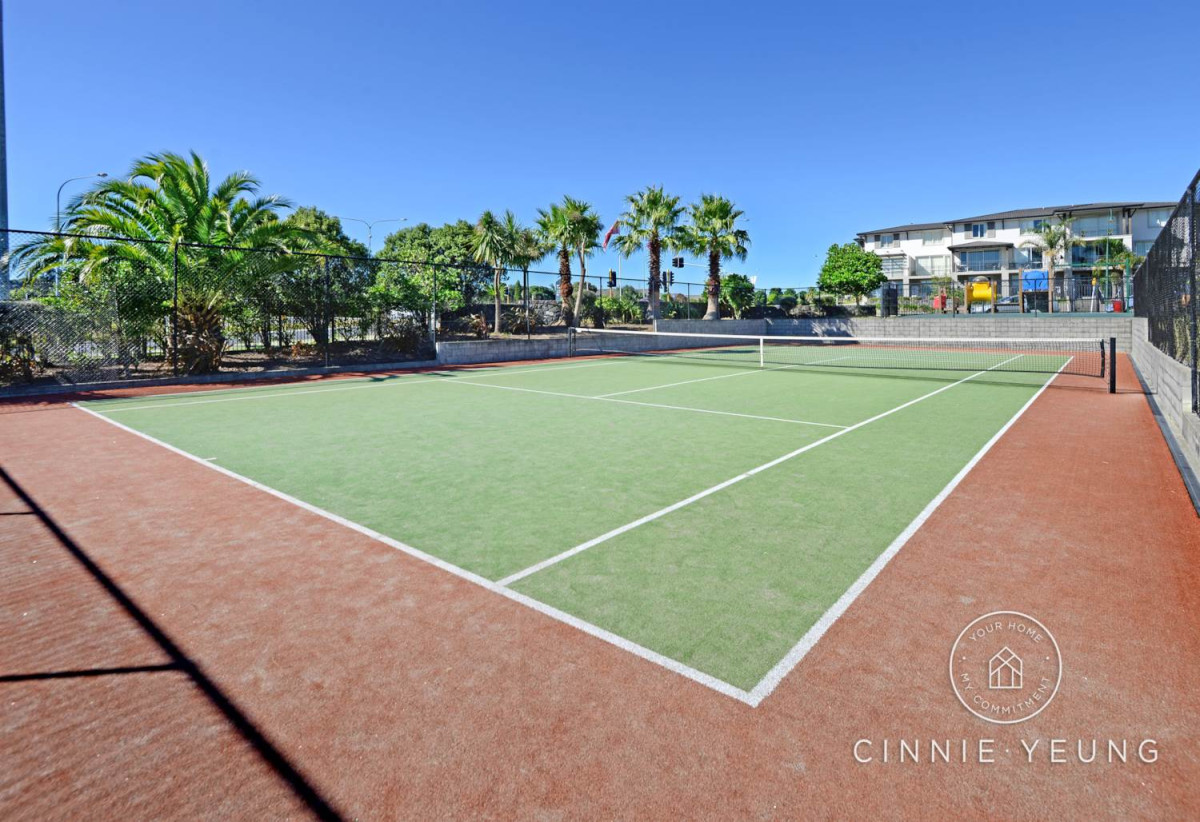 Botany Downs Secondary College zone, Walk to Botany Town Centre – Vacant & Ready, Renovated, 2 beds 1 bath apartment with car park, 6/36 Opito Way, East Tamaki, Auckland