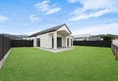 Coastal Living with Modern Comfort, 596m2 section, 3 beds 2 baths house with double garage, 104 Mataikokako Loop, Kawakawa Bay, Auckland