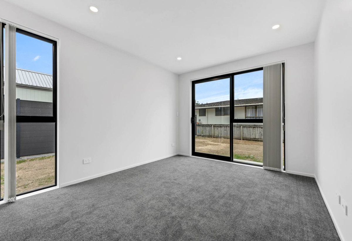 Coastal Living with Modern Comfort, 596m2 section, 3 beds 2 baths house with double garage, 104 Mataikokako Loop, Kawakawa Bay, Auckland
