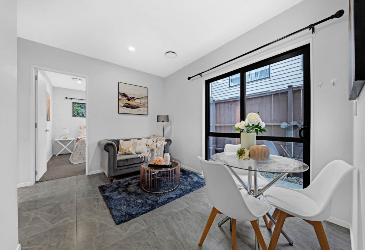 2 kitchens, 305m2 Brick and tile 6 beds (4 ensuites) 5.5 baths house with double garage and 2 beds granny, 1.8 km to Ormiston Junior College, 10 Demeter Street, Flat Bush, Auckland
