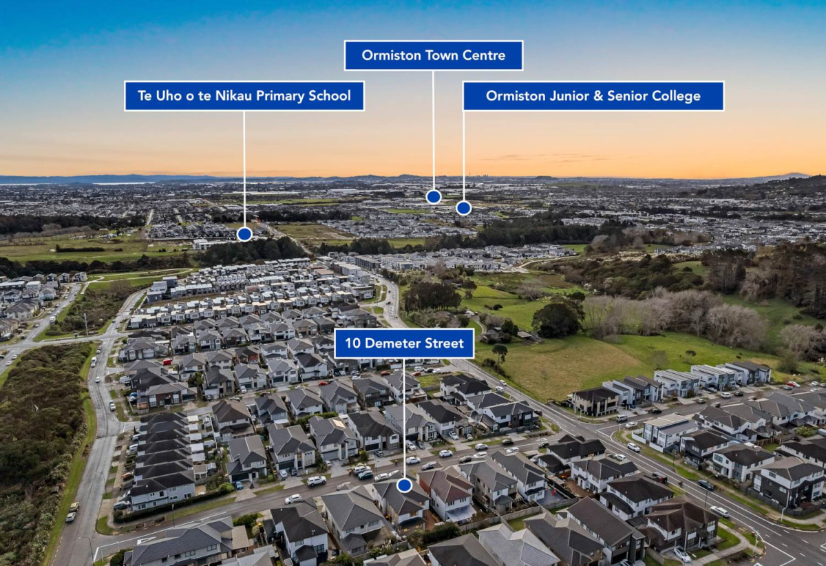 2 kitchens, 305m2 Brick and tile 6 beds (4 ensuites) 5.5 baths house with double garage and 2 beds granny, 1.8 km to Ormiston Junior College, 10 Demeter Street, Flat Bush, Auckland