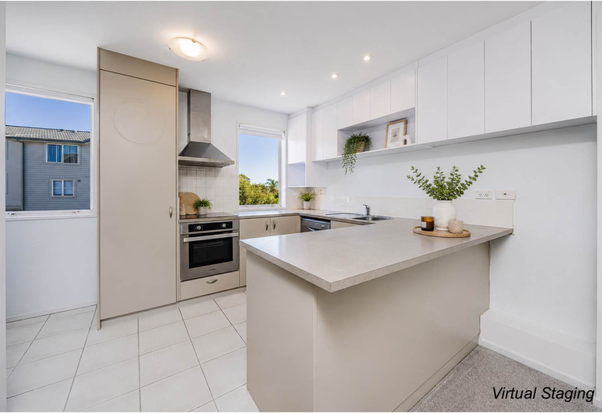 Botany Downs Secondary College zone, Walk to Botany Town Centre – Vacant & Ready, Renovated, 2 beds 1 bath apartment with car park, 6/36 Opito Way, East Tamaki, Auckland
