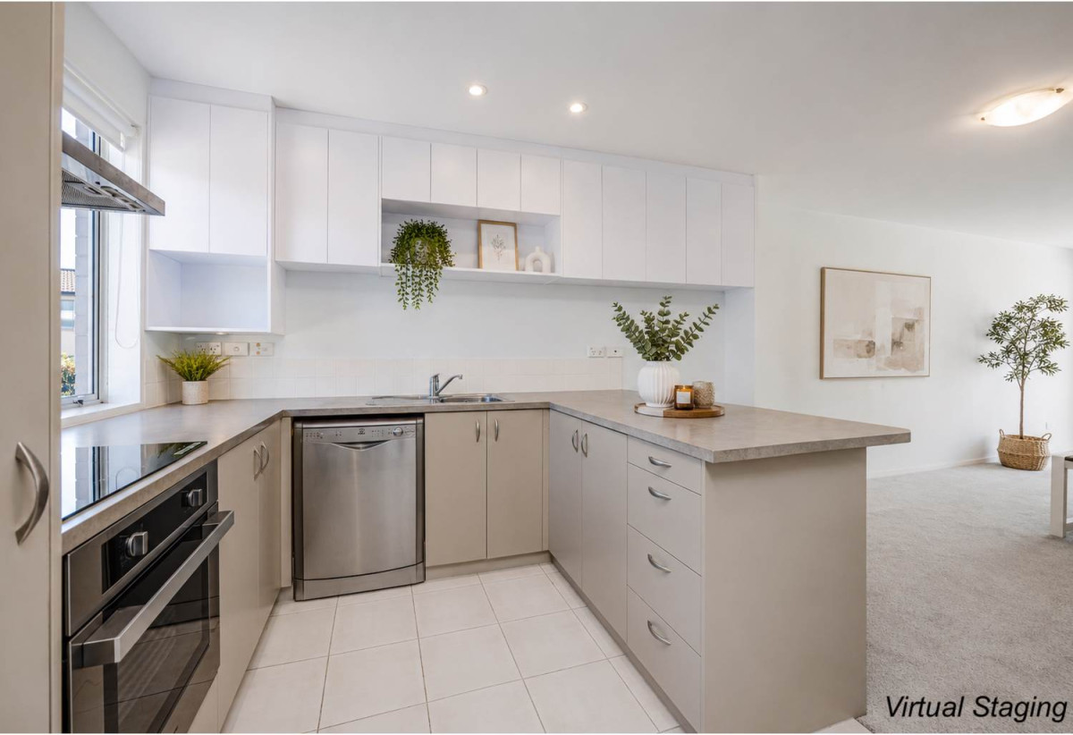 Botany Downs Secondary College zone, Walk to Botany Town Centre – Vacant & Ready, Renovated, 2 beds 1 bath apartment with car park, 6/36 Opito Way, East Tamaki, Auckland
