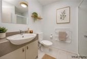 Botany Downs Secondary College zone, Walk to Botany Town Centre – Vacant & Ready, Renovated, 2 beds 1 bath apartment with car park, 6/36 Opito Way, East Tamaki, Auckland