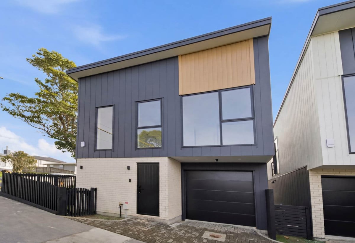 10 Years Stamford warranty, Brandnew standalone 4 beds 2.5 baths home with garage, 24 Elstree Avenue, Glen Innes, Auckland
