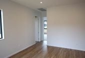 2 Kitchens, Brandnew 4 beds 3 baths house with double garage and 1 bed granny, 67 Bellfield Road, Opaheke, Auckland