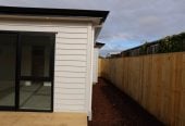 2 Kitchens, Brandnew 4 beds 3 baths house with double garage and 1 bed granny, 67 Bellfield Road, Opaheke, Auckland