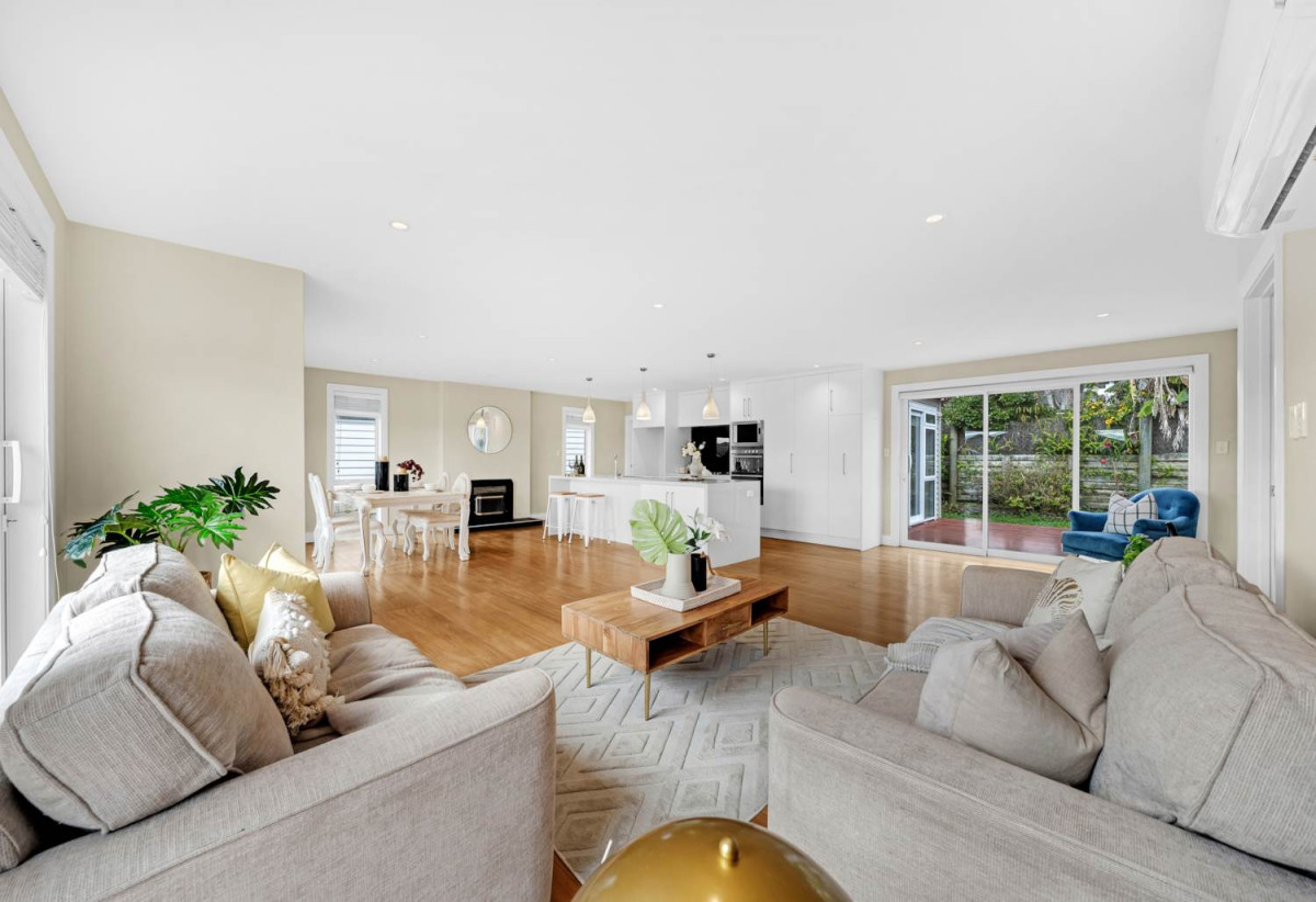 561m2 section, 4 beds 2 baths house with double garage, 60 Blockhouse Bay Road, Avondale, Auckland