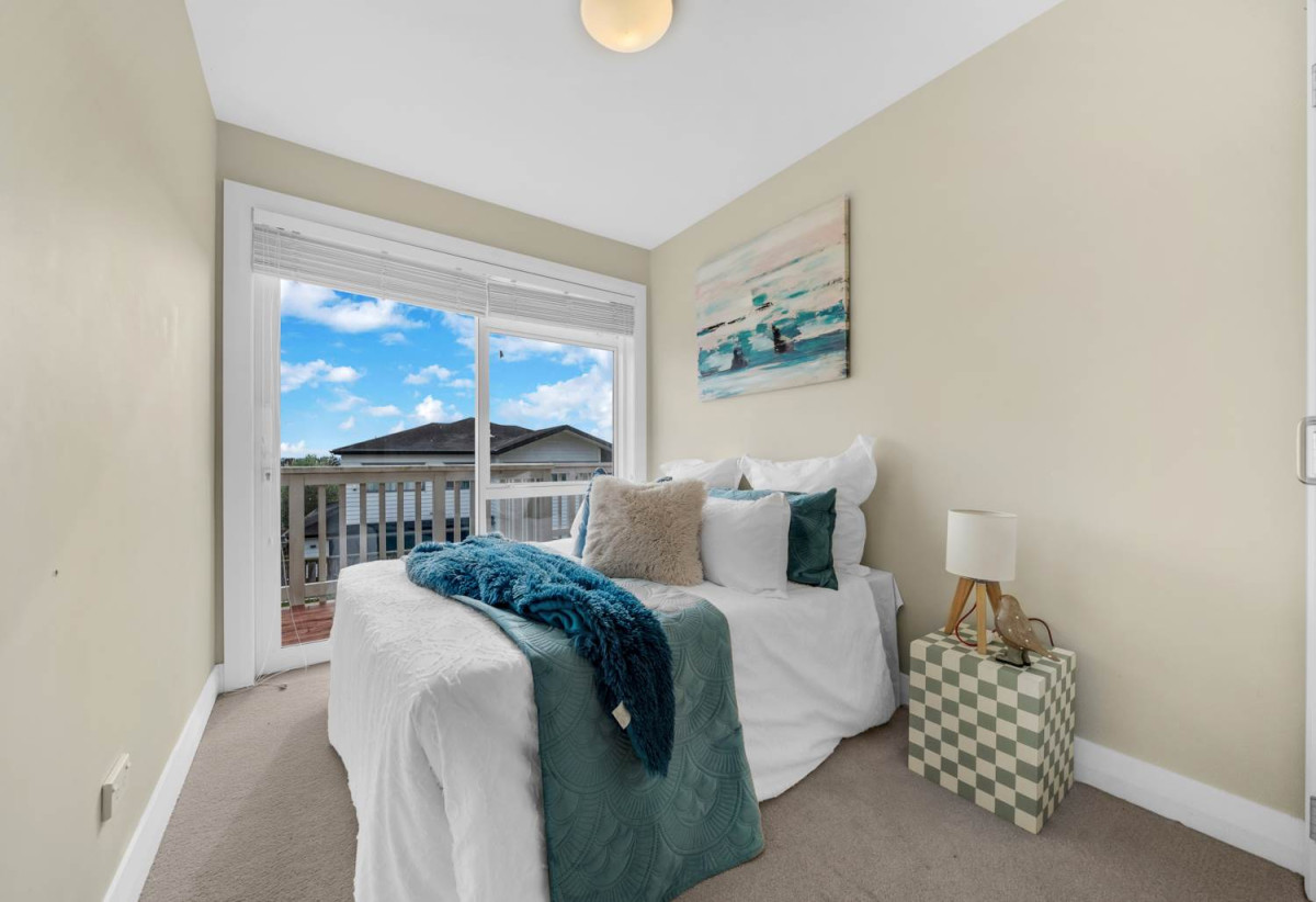 561m2 section, 4 beds 2 baths house with double garage, 60 Blockhouse Bay Road, Avondale, Auckland