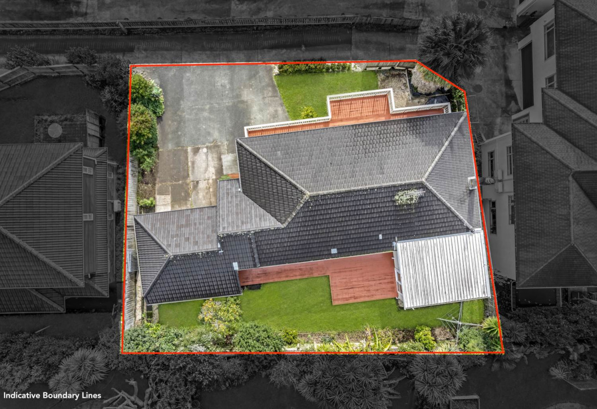 561m2 section, 4 beds 2 baths house with double garage, 60 Blockhouse Bay Road, Avondale, Auckland