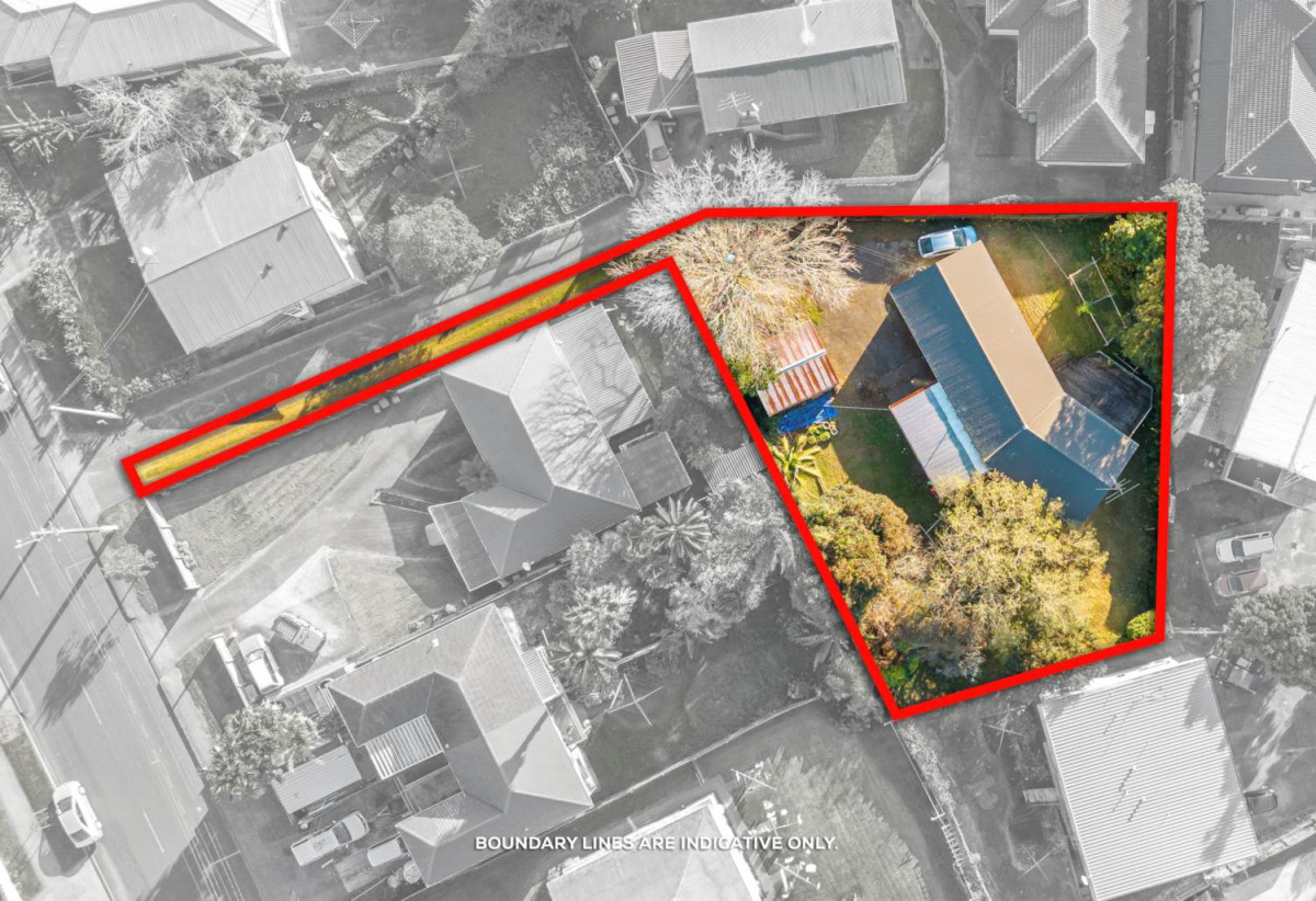 1133m2 section, 4 beds 2 baths house with carport and standalone garage, 97 Panorama Road, Mt Wellington, Auckland