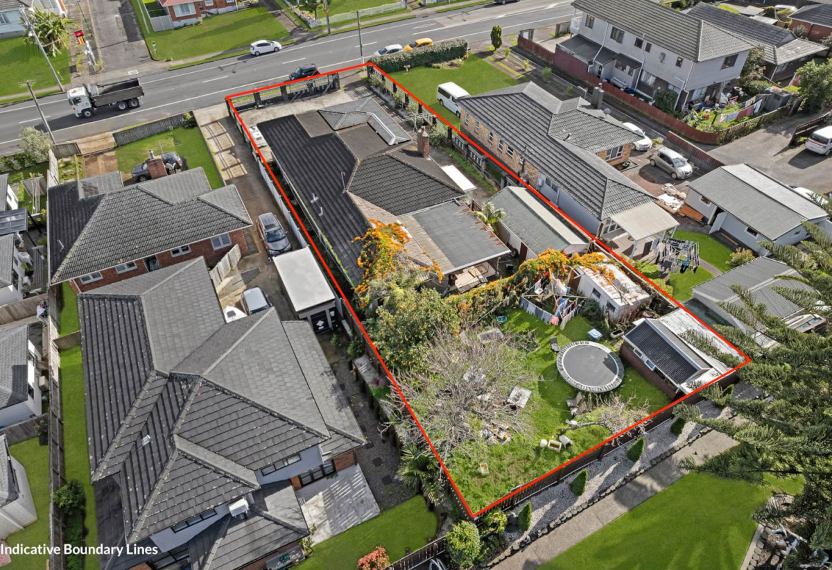 860m2 section, 5 beds 2 baths house with garage, 110 Wyllie Road, Papatoetoe, Auckland