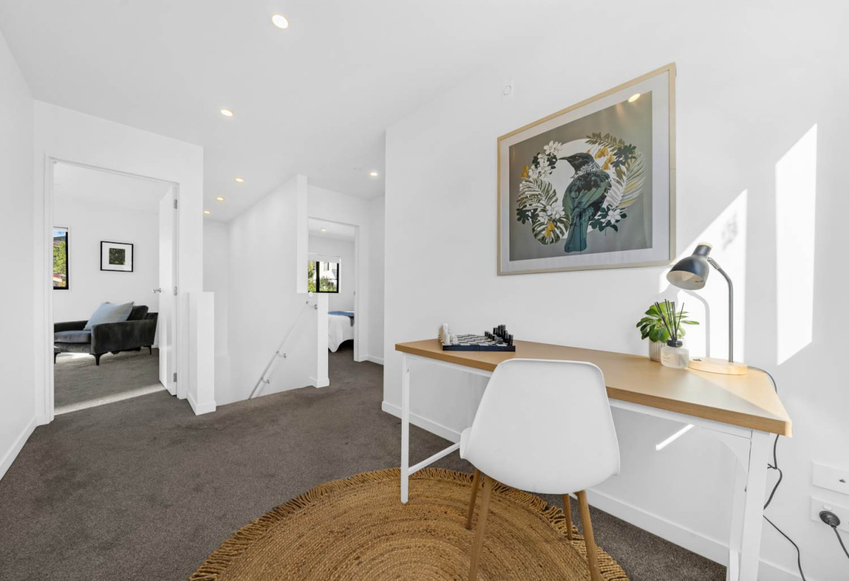 134m2 Freehold 3 beds + study area 2.5 baths duplex home with garage, No bodycorp or Residential Society fees, 7C Walsall Street, Avondale, Auckland