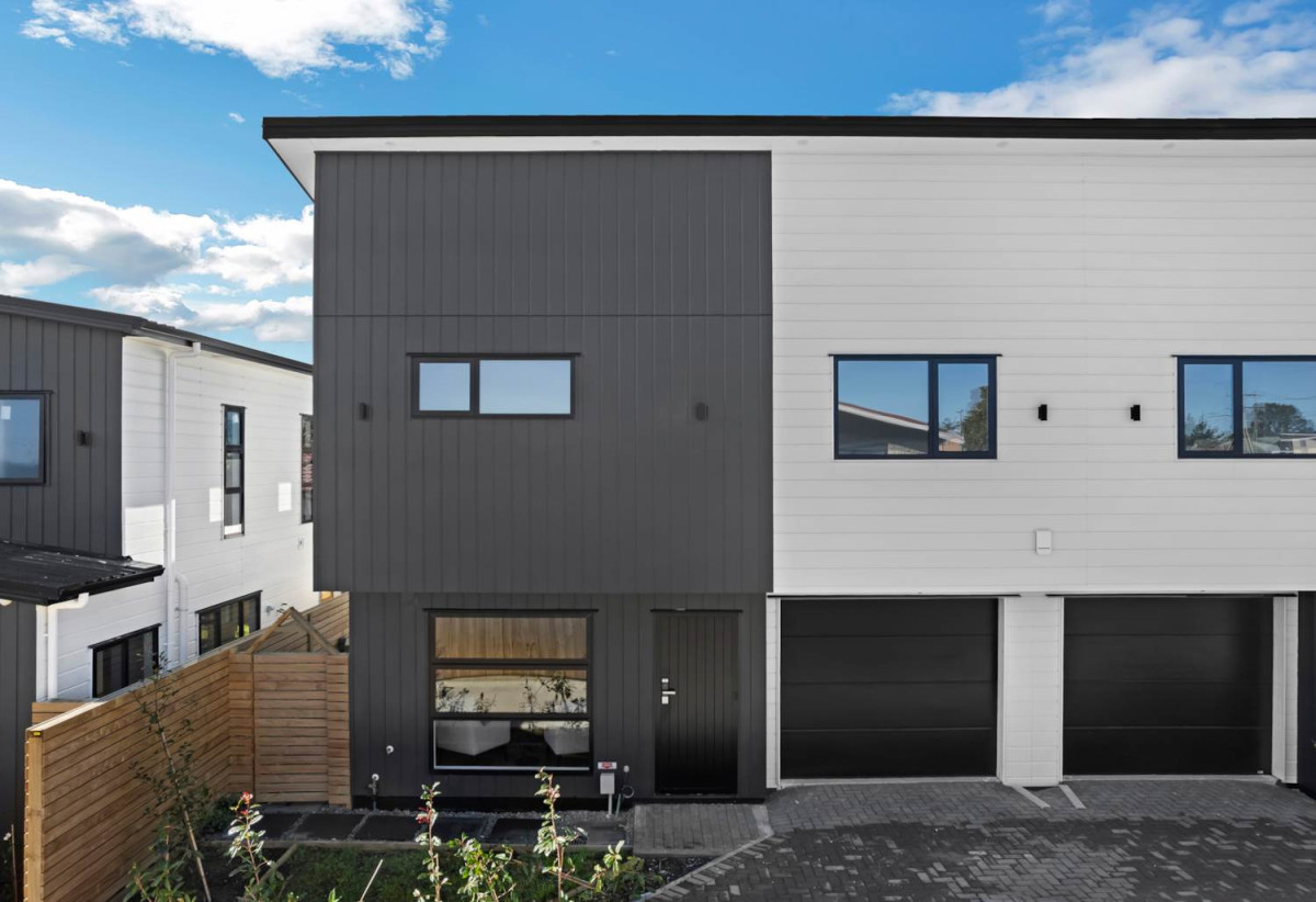 Brandnew 4 beds 2.5 baths (4 toilets) home with garage, Lot 1/71 Pah Road, Papatoetoe, Auckland