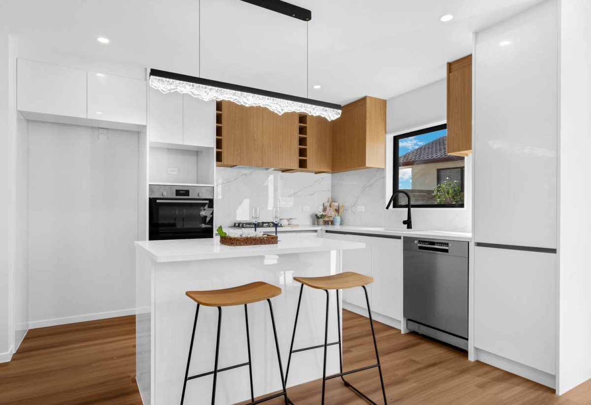 Brandnew 4 beds 2.5 baths (4 toilets) home with garage, Lot 1/71 Pah Road, Papatoetoe, Auckland